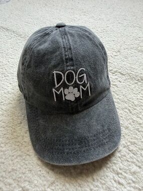 Dog Mom Embroidered Baseball Cap - Gray Hat